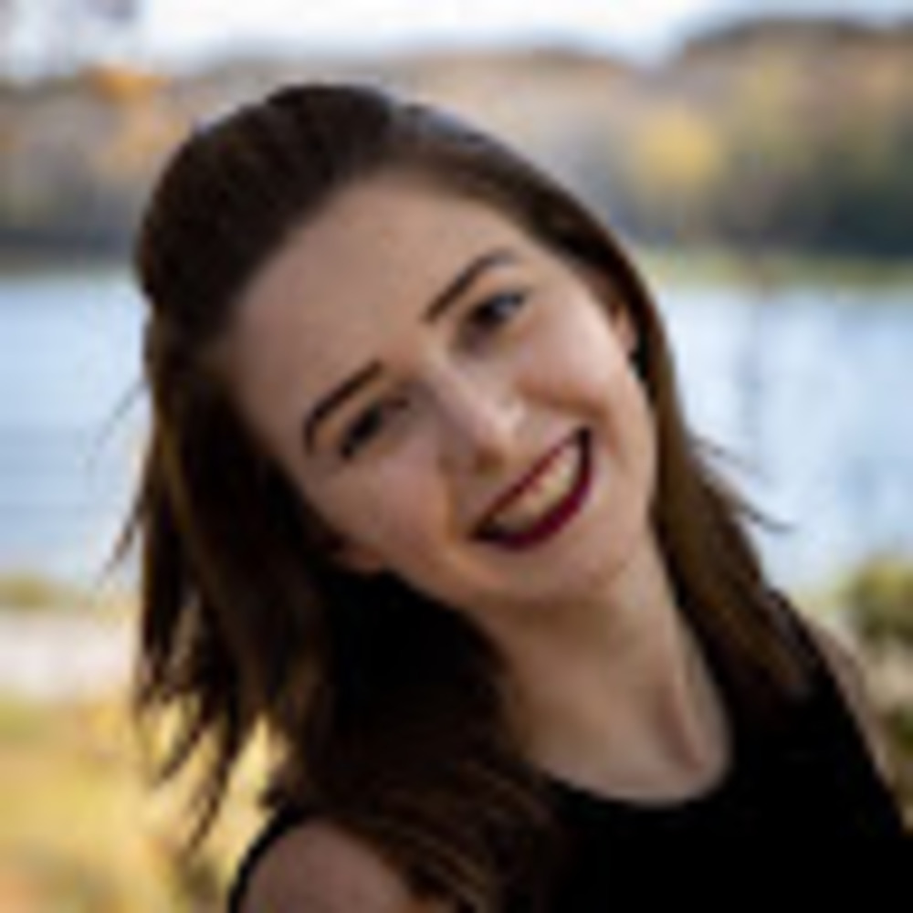 Meet your Posher, Macaela